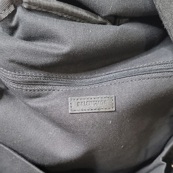 Balenciaga Black and White Logo Backpack - Picture 5 of 7